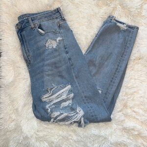 American Eagle Outfitters Women's Light Blue Ripped Boyfriend Jeans